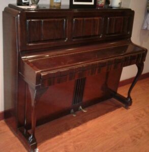 Knight Upright Piano (250)