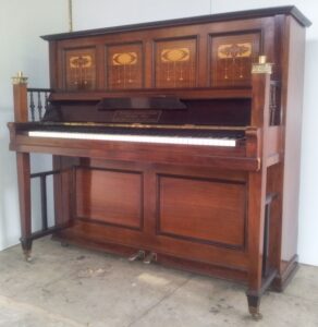 Gors & Kallmann Upright Piano (712)