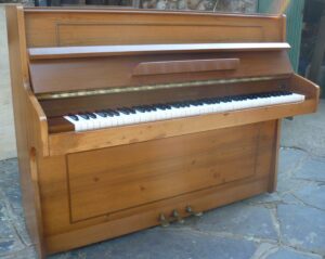 Gors & Kallmann Upright Piano (047)