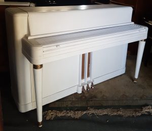 Wurlitzer Upright Piano (415)