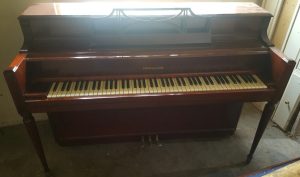 Story & Clark Upright Piano (084)