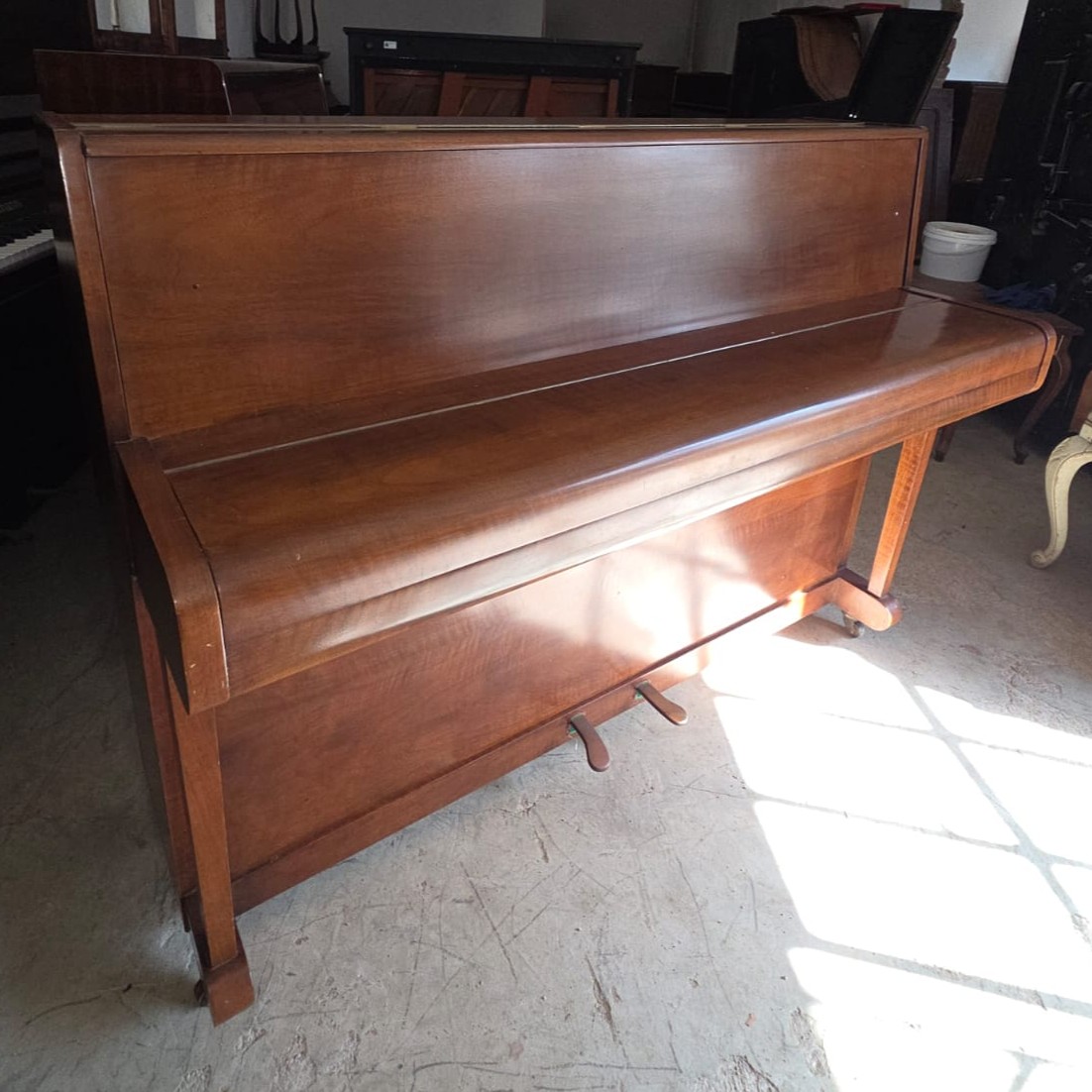 Kawai Upright Piano (714)