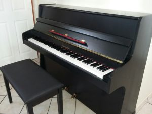 Gors & Kallmann Upright Piano (720)