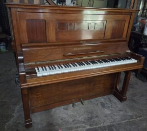 Grötrian Upright Piano (651)